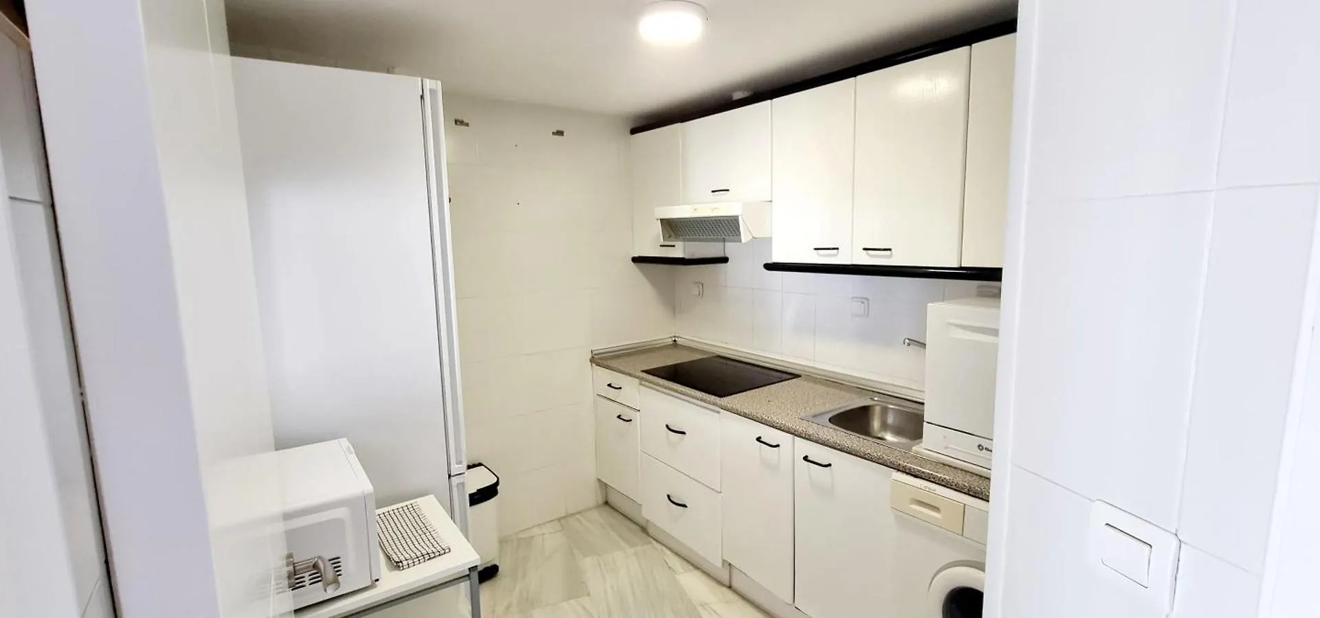 Apartment Apartamento Portisol En Playa De Velilla Almunecar Spain